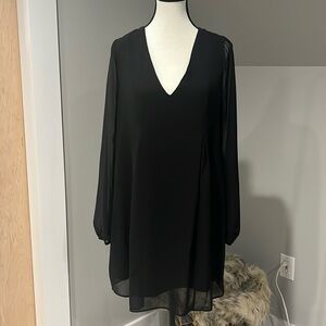 NWOT BCBGeneration Black V-Neck Neck Dress Size Small.